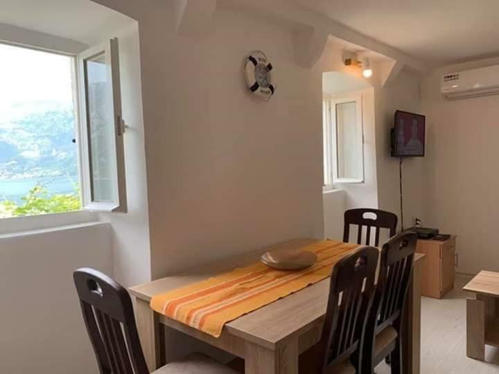 Apartments Dabovic Kotor Luaran gambar